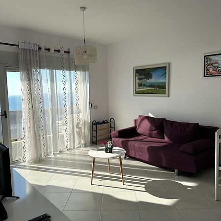 Sea View Apartment Вльора Екстер'єр фото