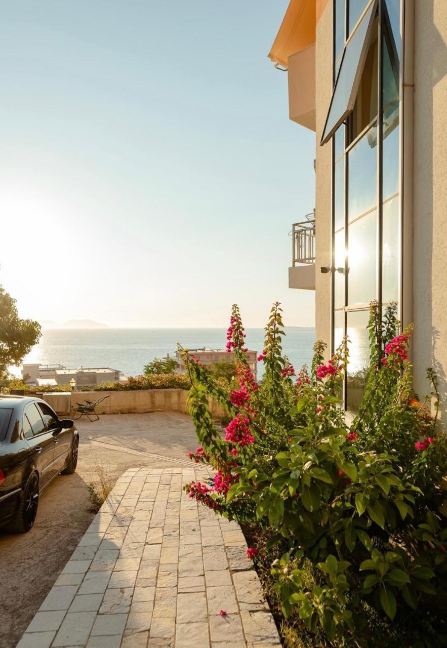 Sea View Apartment Вльора Екстер'єр фото