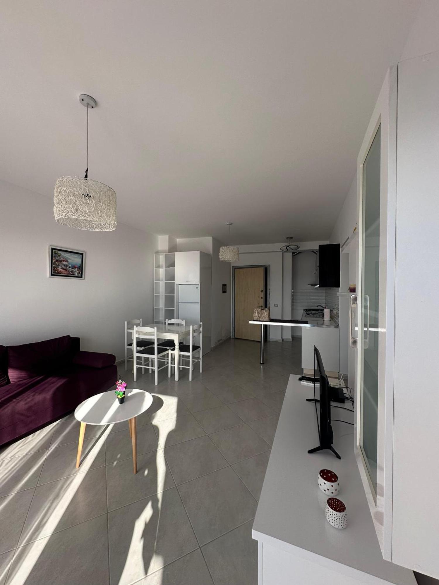 Sea View Apartment Вльора Екстер'єр фото
