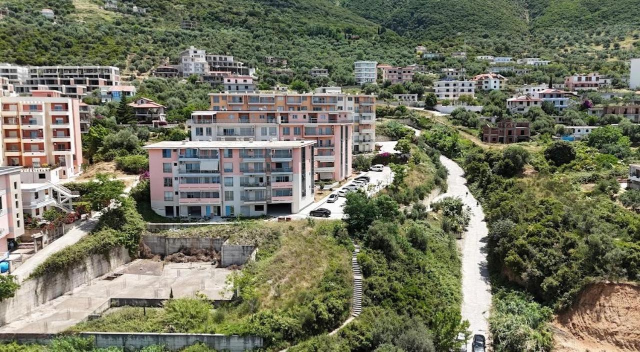 Sea View Apartment Вльора Екстер'єр фото