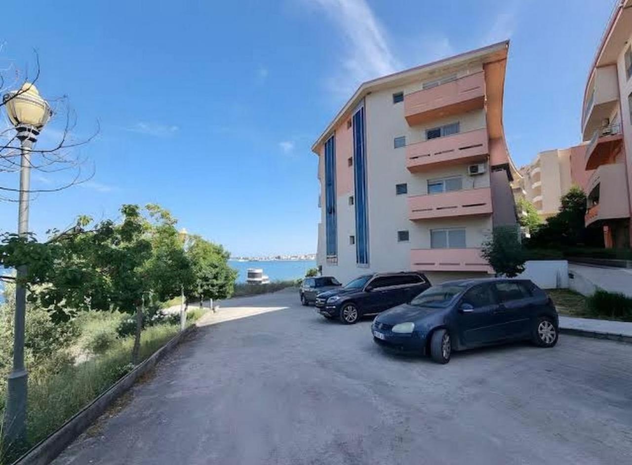 Sea View Apartment Вльора Екстер'єр фото